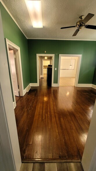 More Photos Of 315 W Stone Ave, Greenville Office For Sale