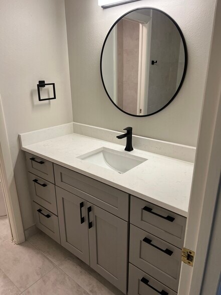 More Photos Of 3700 BENEVA Rd, Sarasota Apartments For Sale