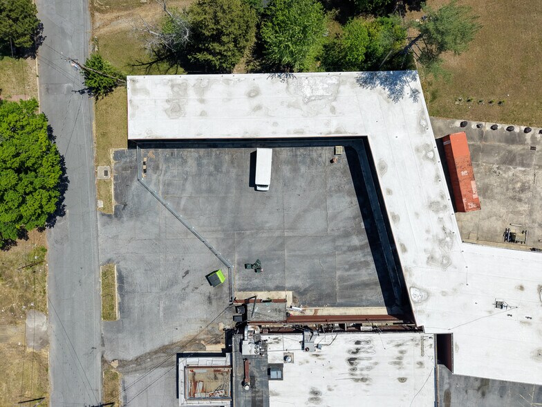 More Photos Of 411 National Hwy, Thomasville Hotel For Sale