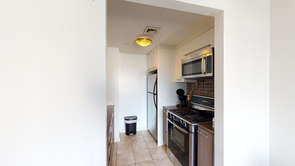 More Photos Of 518 Meeker Ave, Brooklyn Apartments For Sale