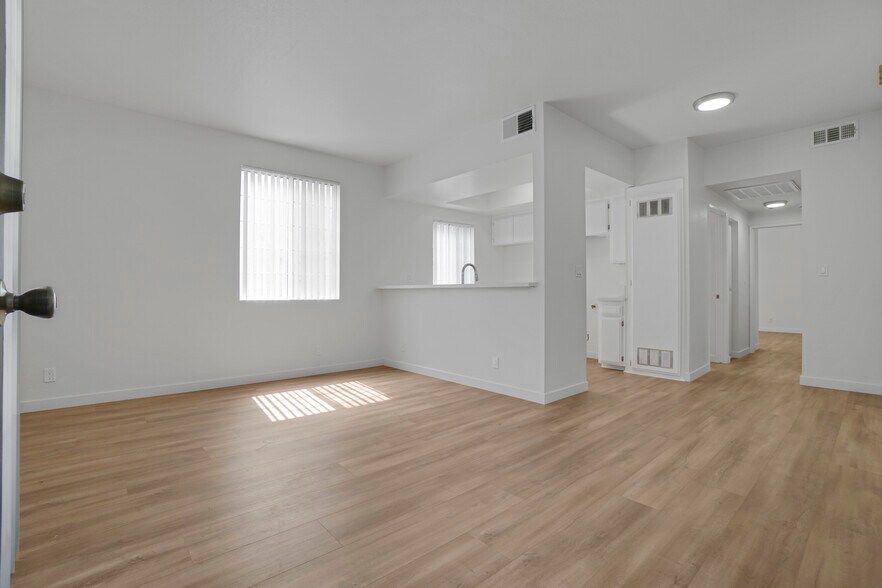 More Photos Of 519 South St, Glendale Apartments For Sale