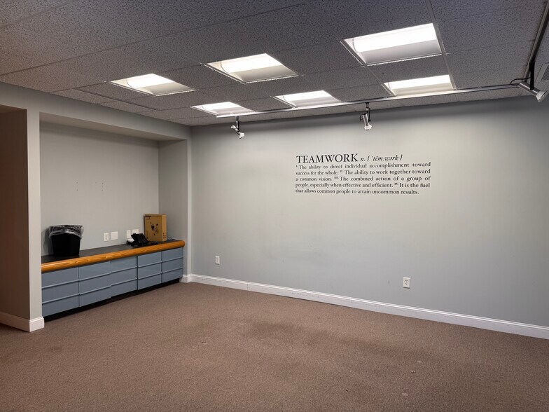 More Photos Of 99 Danville Corner Rd, Auburn Office For Lease