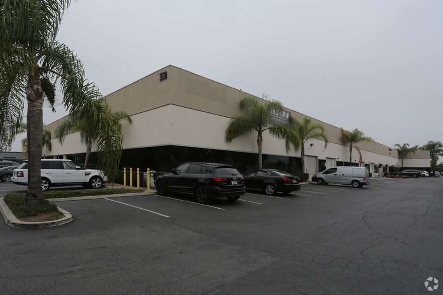 More Photos Of 2925 Airway Ave, Costa Mesa Warehouse For Lease