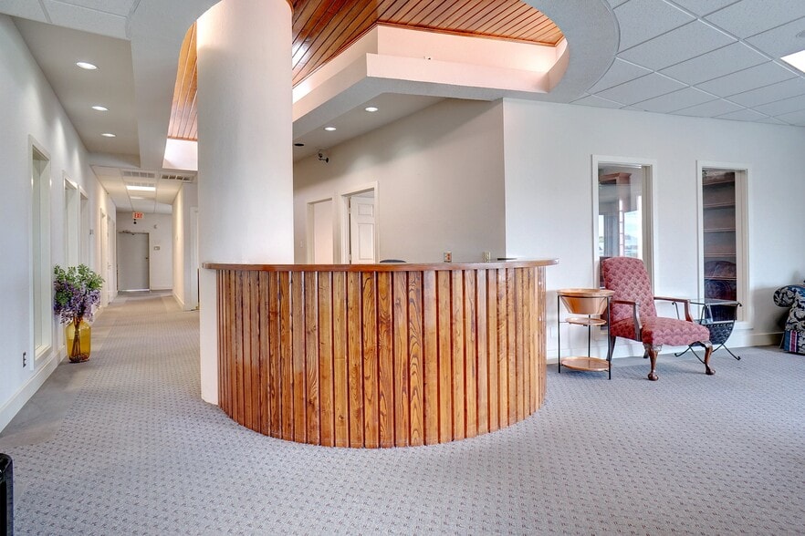 Primary Photo Of 1303 Northwest Hwy, Garland Office For Lease