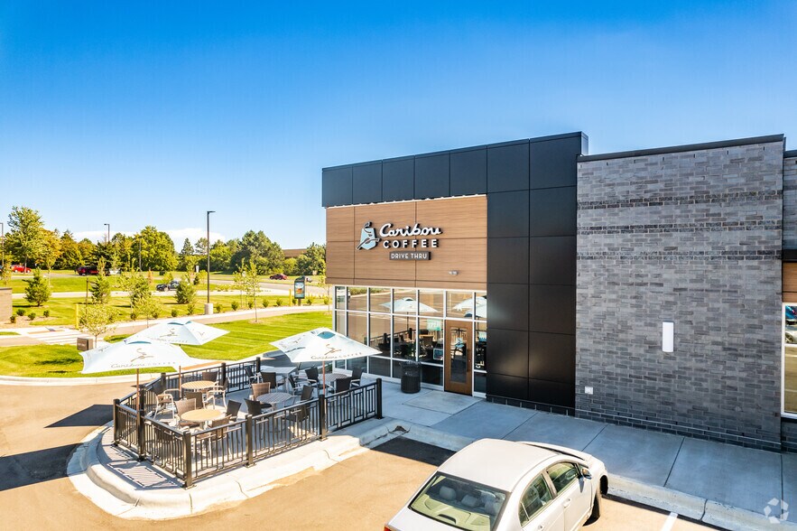 More Photos Of 855 Vikings Parkway, Eagan Restaurant For Lease