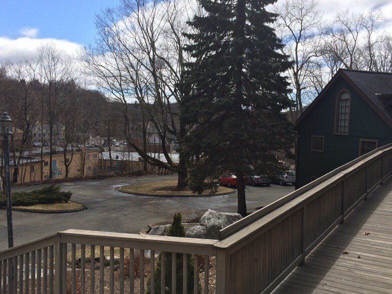 More Photos Of 9 Brookside Rd, Redding Showroom For Sale