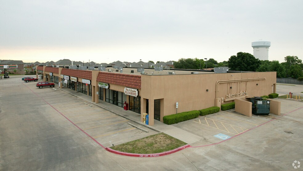 Primary Photo Of 101 W Glade Rd, Euless Unknown For Lease