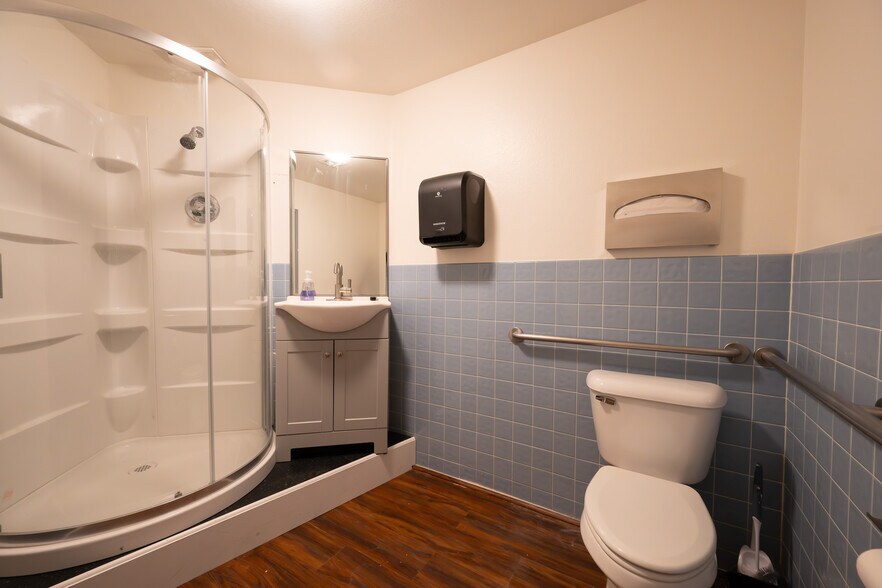 More Photos Of 601 S Rancho Dr, Las Vegas Medical For Sale
