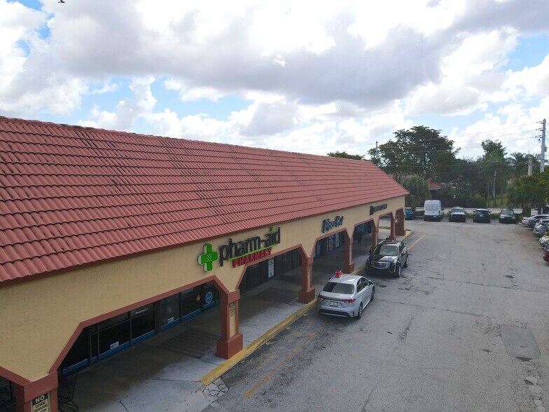 More Photos Of 12315-12389 Pembroke Rd, Pembroke Pines Unknown For Lease