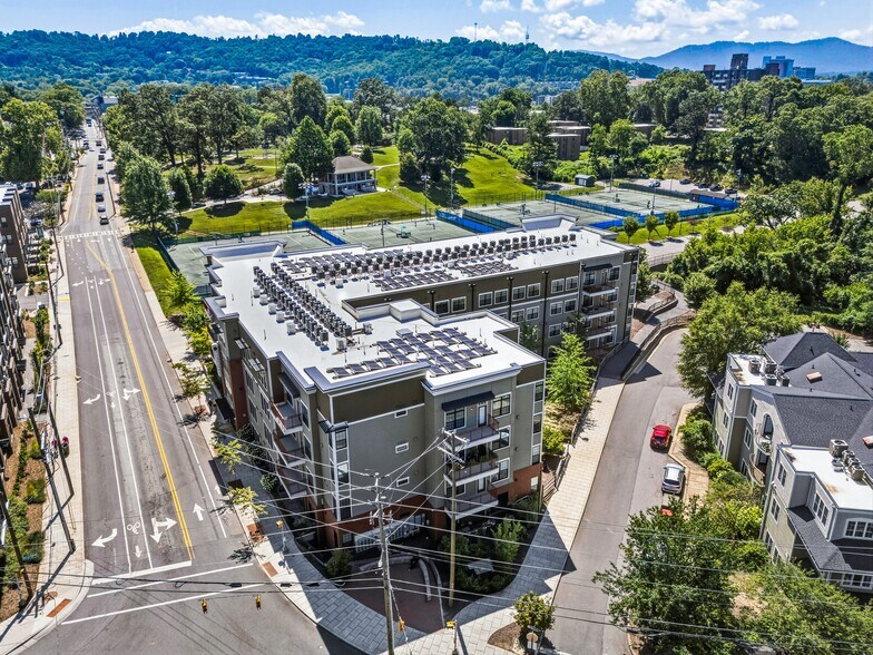 More Photos Of 64 Clingman Ave, Asheville Office For Lease