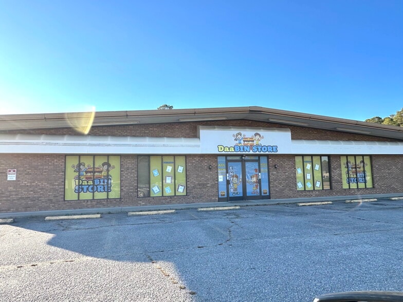 More Photos Of 130 S Fairview Rd, Rocky Mount Flex For Sale