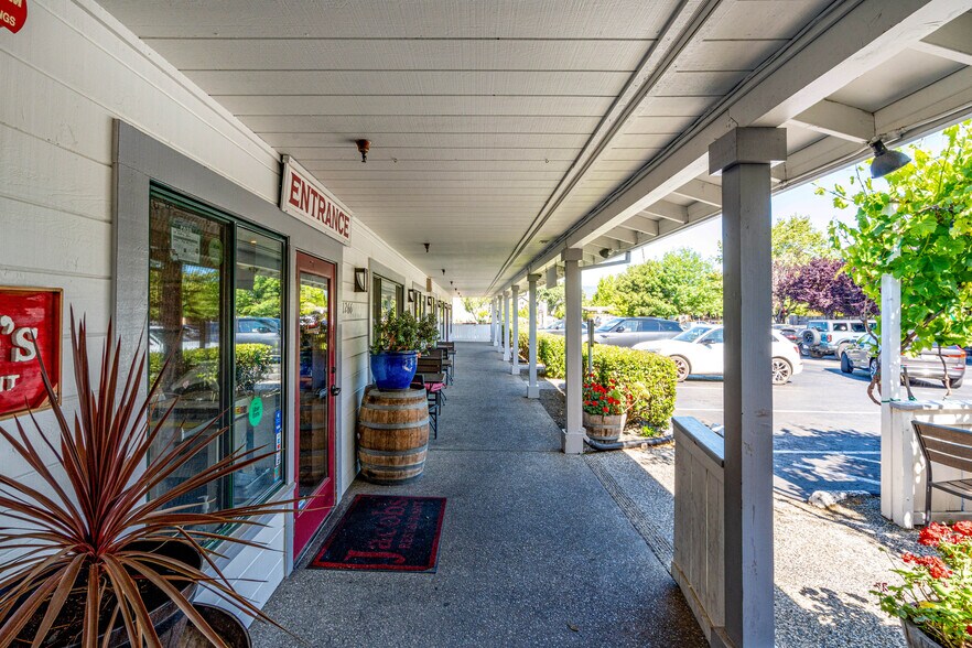 More Photos Of 1270 Broadway, Sonoma Freestanding For Sale