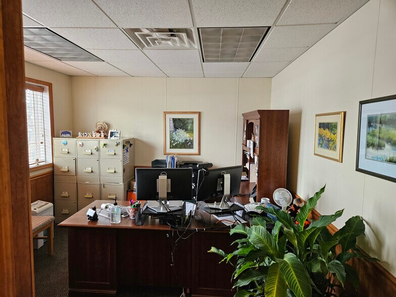 More Photos Of 343 Comrie Ave, Johnstown Office For Sale