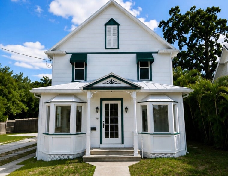 Primary Photo Of 12 W Orange St, Tarpon Springs Loft Creative Space For Lease