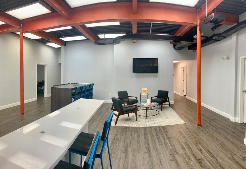 More Photos Of 609 E Jackson St, Tampa Office For Lease
