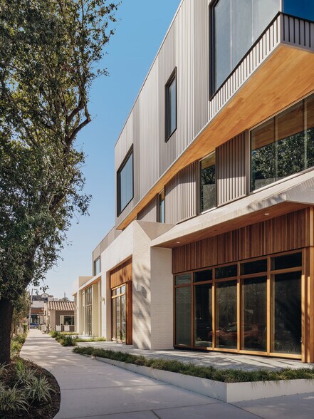 More Photos Of 888 Westheimer Rd, Houston Office For Lease