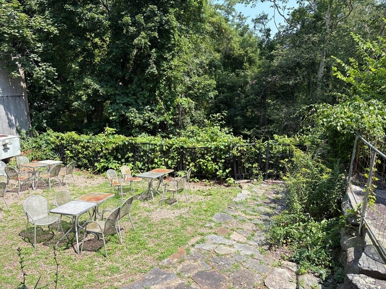 More Photos Of 125 Yantic Rd, Norwich Restaurant For Sale