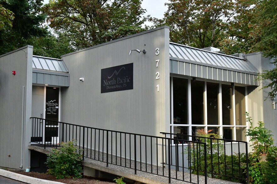 More Photos Of 3721 Talbot Rd, Renton Medical For Lease