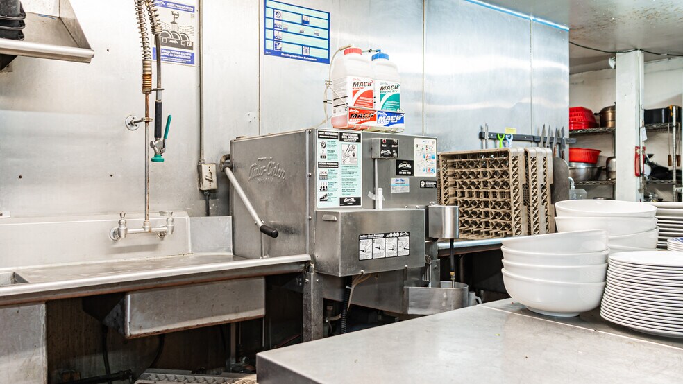 More Photos Of 1280 E Holt Ave, Pomona Restaurant For Lease