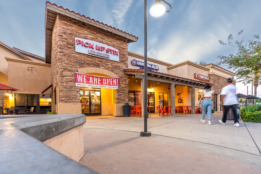 More Photos Of 660 Ventura Blvd, Camarillo Storefront For Sale