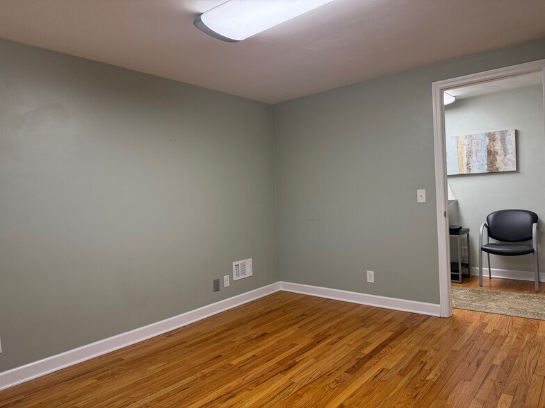 More Photos Of 3122 Carson Ave, Murrysville Office For Lease