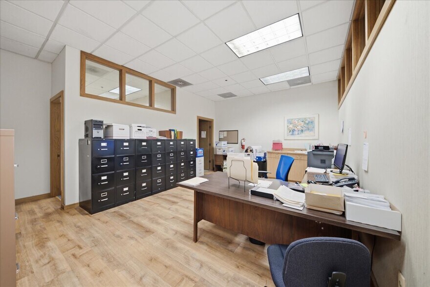 More Photos Of 700 University Ave, Sacramento Office For Lease