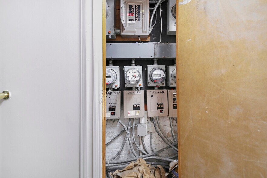 More Photos Of 8 Baldwin Ave, Jersey City Medical For Sale