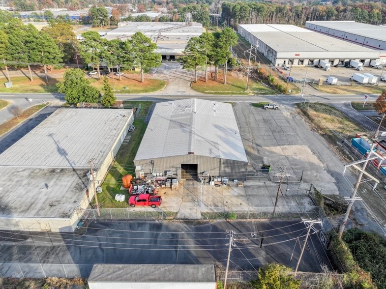 More Photos Of 6112 Patterson Rd, Little Rock Light Distribution For Sale