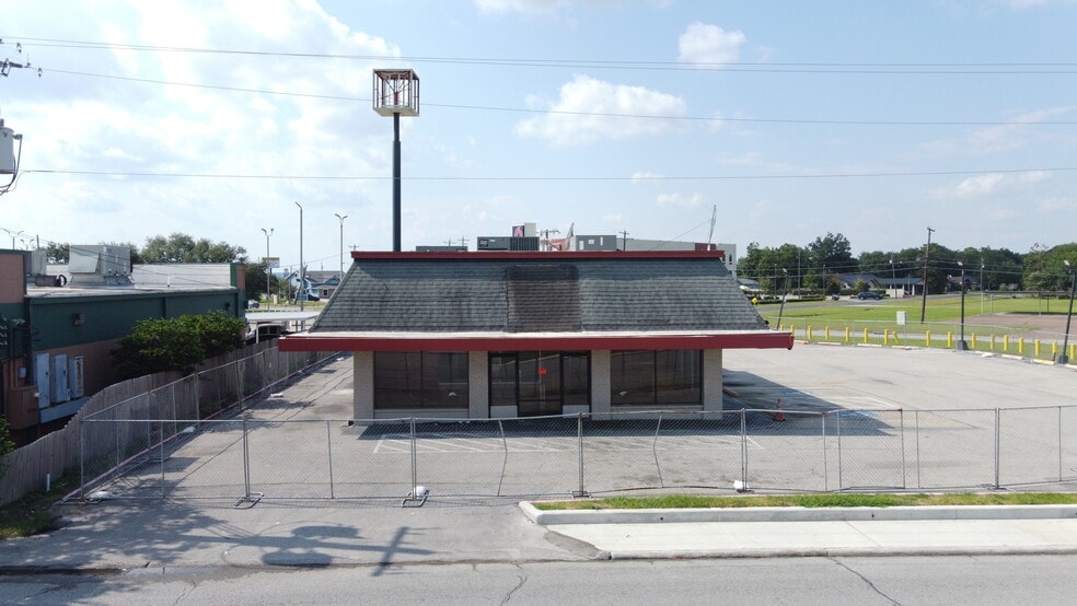 Primary Photo Of 4308 Texas Ave, La Marque Fast Food For Lease