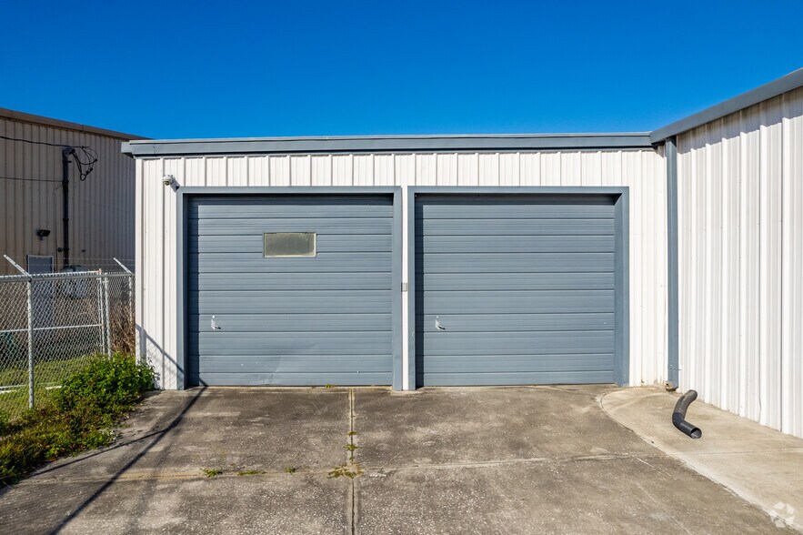 More Photos Of 7808 Depot Ln, Tampa Light Distribution For Lease