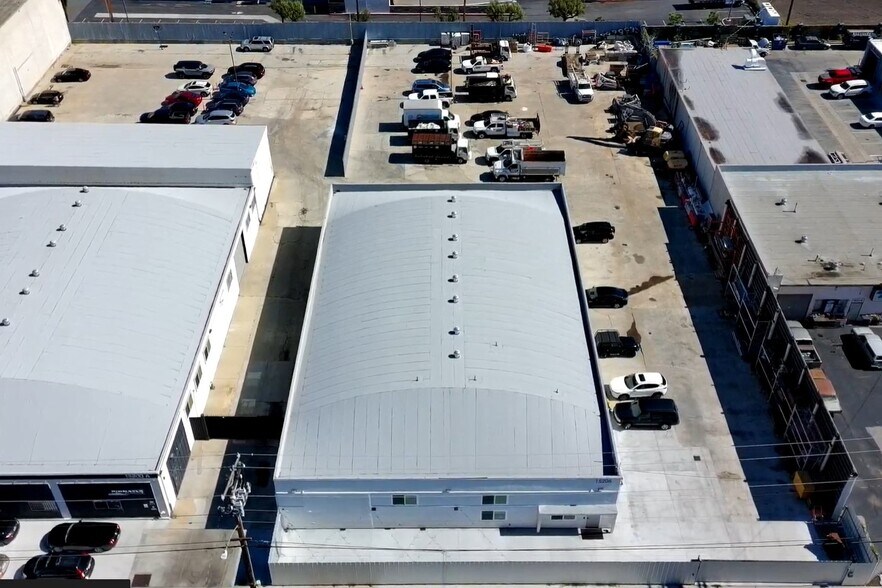 More Photos Of 15206 Grevillea Ave, Lawndale Warehouse For Lease