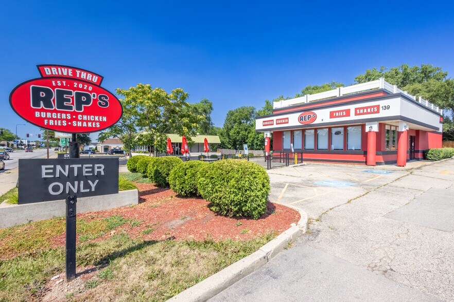 Primary Photo Of 139 N Northwest Hwy, Palatine Fast Food For Lease