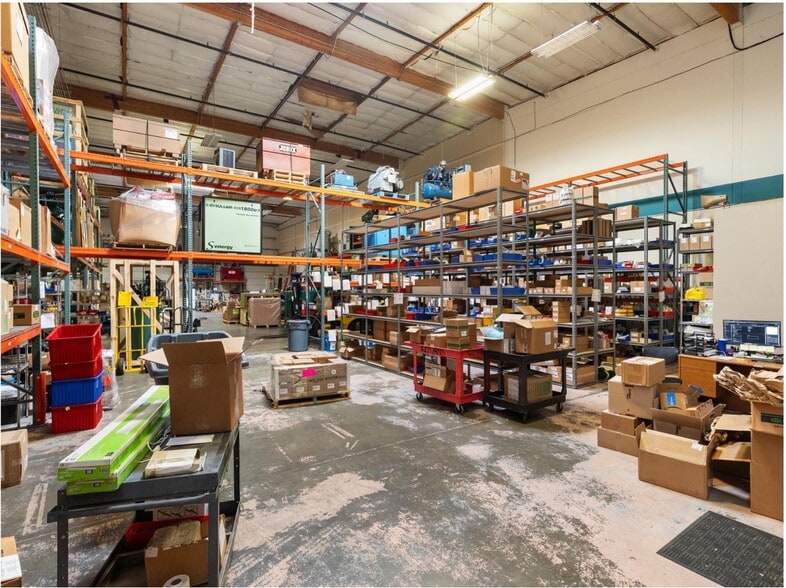 More Photos Of 1420 80th St SW, Everett Warehouse For Sale