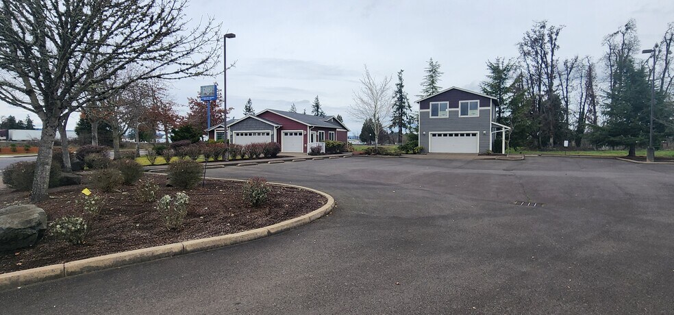 Primary Photo Of 264 Melton Rd, Creswell Office Residential For Sale