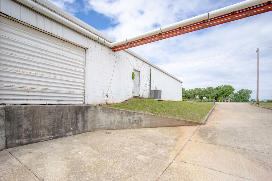More Photos Of 1820 N Council Rd, Blanchard Food Processing For Sale