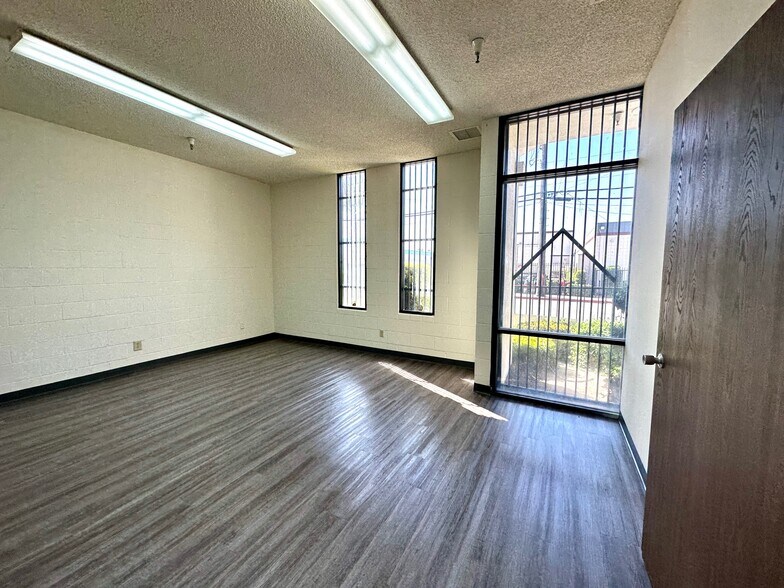 More Photos Of 10829 Central Ave, South El Monte Warehouse For Lease