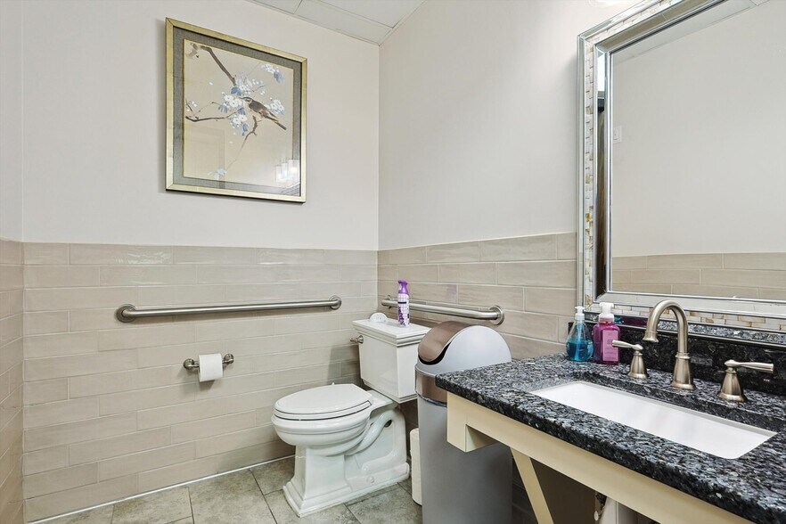 More Photos Of 165 E State Highway 121, Coppell Medical For Sale