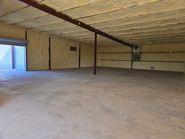 More Photos Of 6441 Highway 46 W, New Braunfels Warehouse For Lease