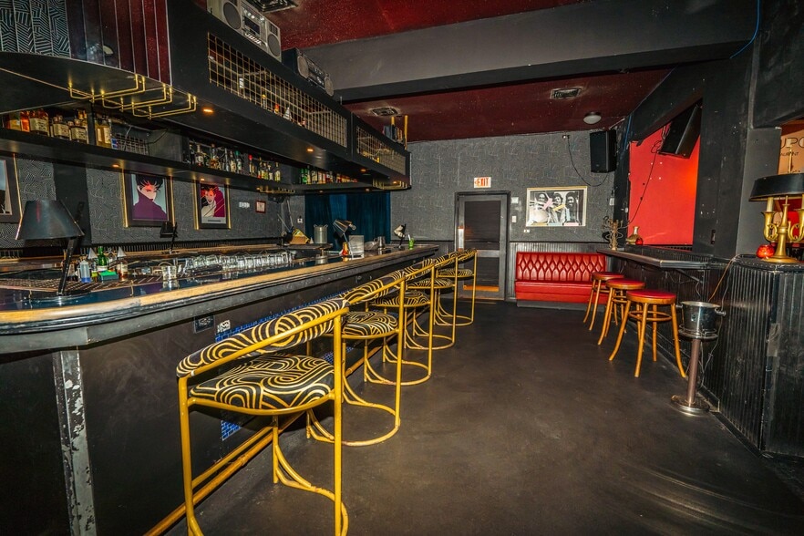 More Photos Of 701-709 NE 79th St, Miami Storefront Retail Office For Sale