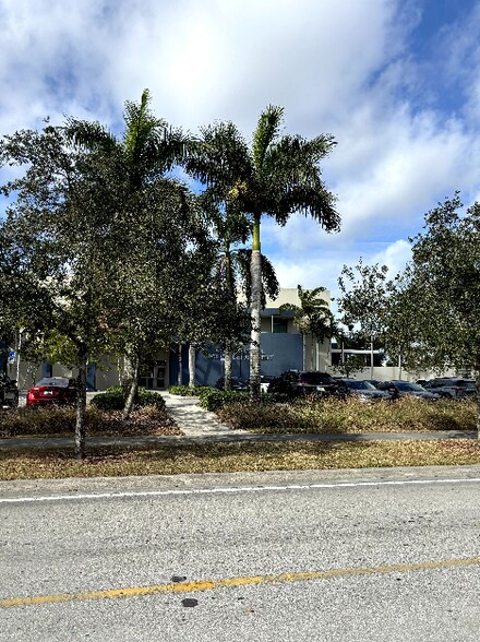 More Photos Of 6020 NW 99th Ave, Doral Industrial For Sale