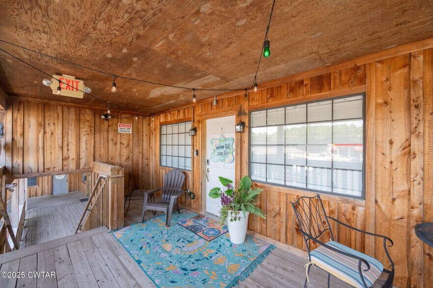 More Photos Of 777 W Church St, Lexington General Retail For Sale