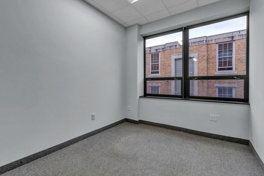 More Photos Of 1083 Delaware Ave, Buffalo Medical For Lease