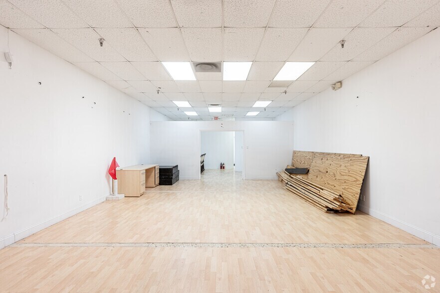 More Photos Of 6702-6900 N University Dr, Tamarac Unknown For Lease