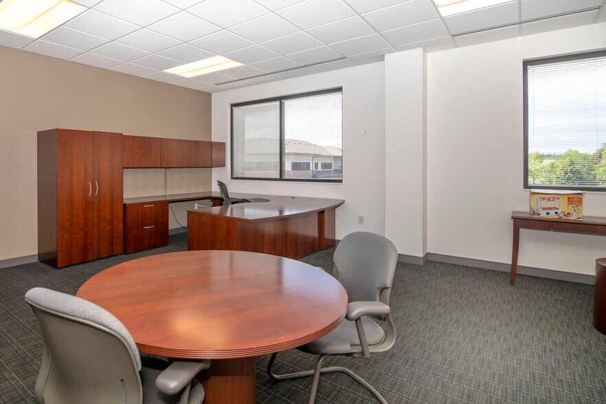 More Photos Of 11148 Benton St, Westminster Medical For Lease