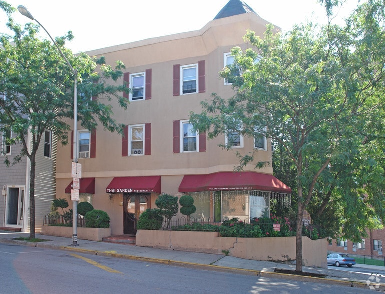 More Photos Of 128 Cortlandt St, Tarrytown Storefront Retail Residential For Sale