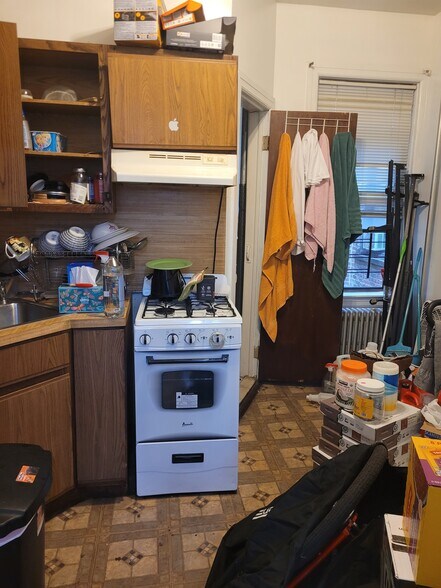 More Photos Of 11914 Hillside Ave, Richmond Hill Multifamily For Sale