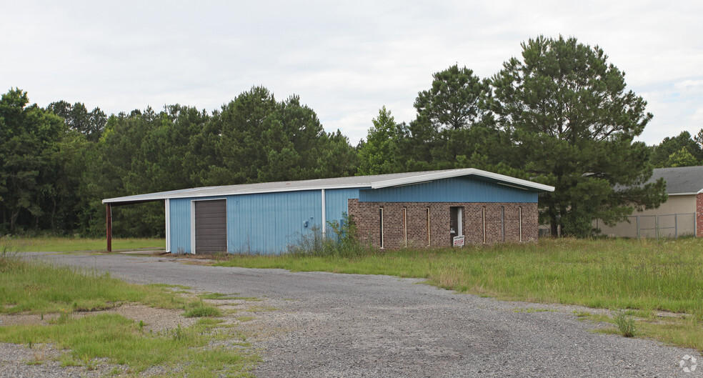 Primary Photo Of 900 N Governor Williams Hwy, Darlington Warehouse For Lease