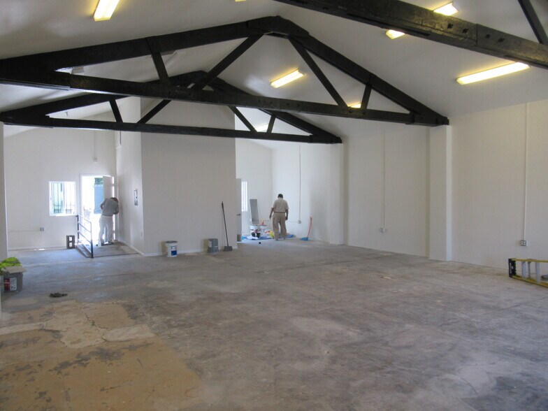 More Photos Of 1826 E Compton Blvd, Compton Storefront For Lease