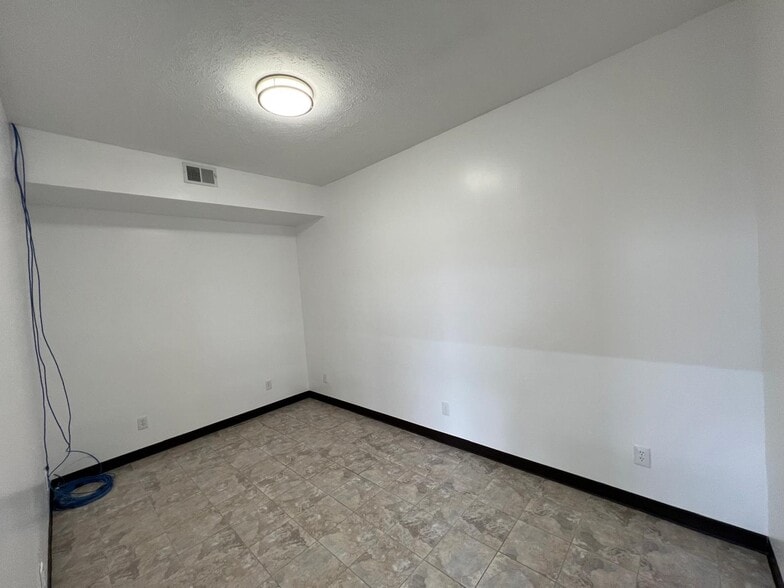 More Photos Of 5252 Ridge Rd, Parma Loft Creative Space For Lease