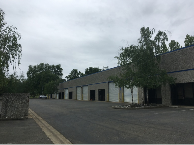 More Photos Of 6100 Enterprise Dr, Diamond Springs Light Distribution For Lease